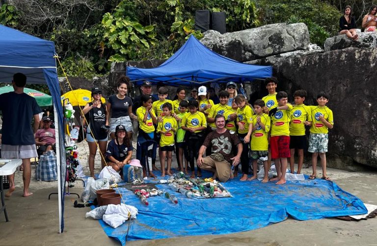 Leia mais sobre o artigo Dia inesquecível na Praia do Matadeiro, marcado por surf, conscientização ambiental e união da comunidade!